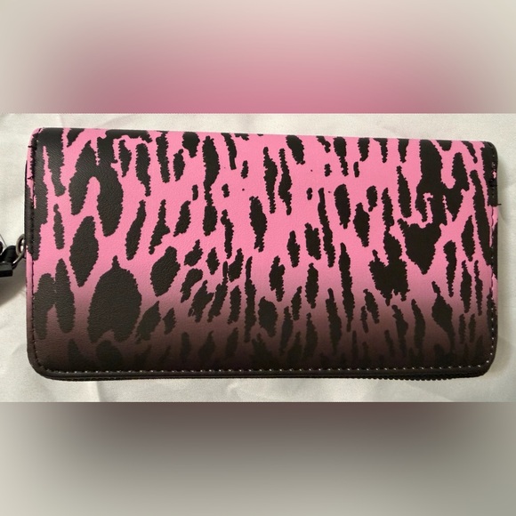 Ed Hardy Black and Pink Graphic Wallet - Picture 5 of 6